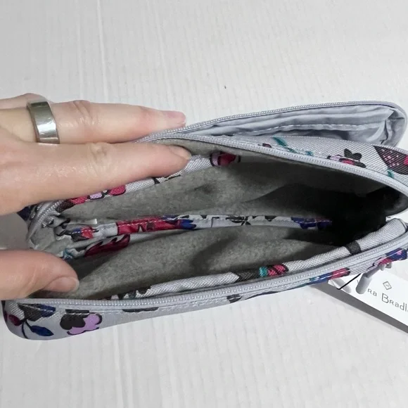 Vera Bradley Lighten Up Deluxe Organizer Vineyard Floral - Picture 7 of 7